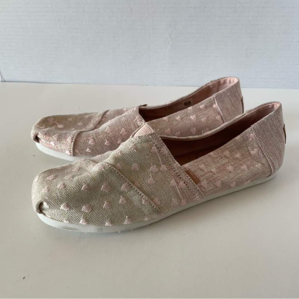 TOMS Pink Hearts Alpargatas Size Y6